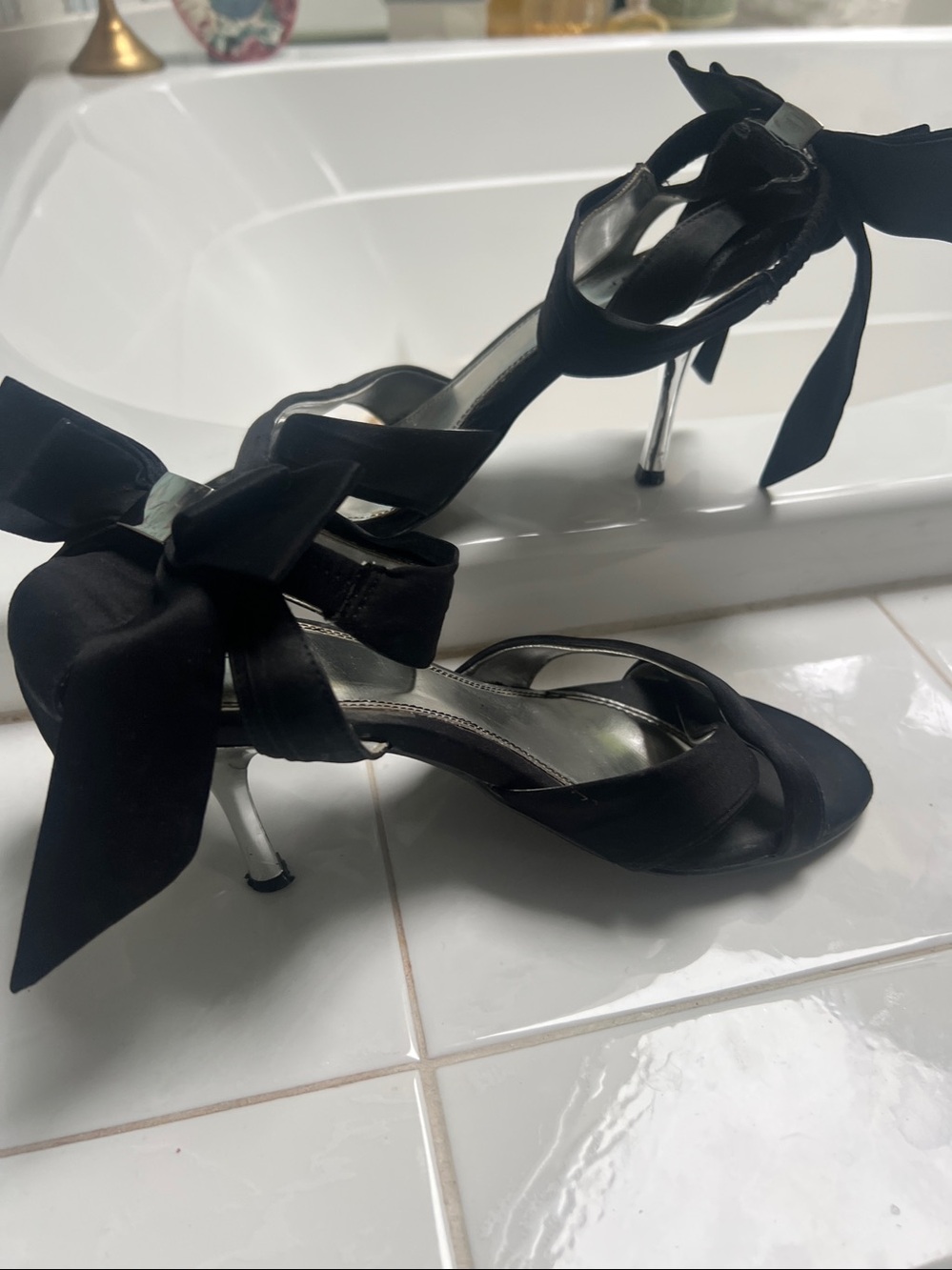 Fioni Womens Black Satin Pumps w/Bow Ankle Strap Open Toe Stiletto Heels Sz6 1/2
